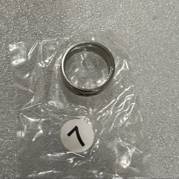 - $3 Triple goddess ring size 7. $3 if bundled - Picture 3 of 6